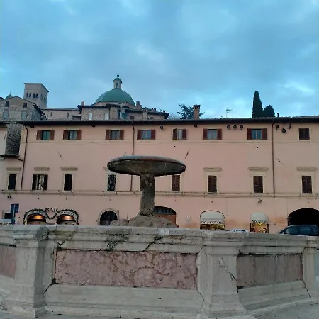 Santa Chiara Daire *
