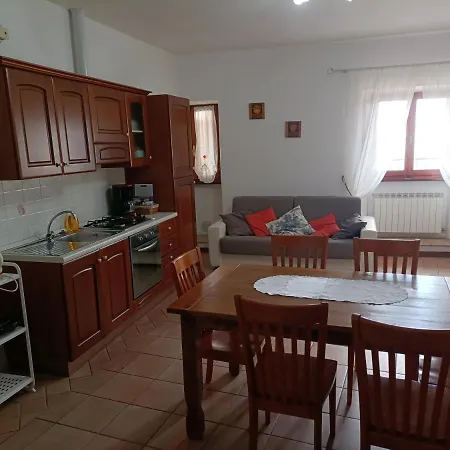 Santa Chiara Διαμέρισμα *