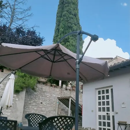 Santa Chiara Apartman *