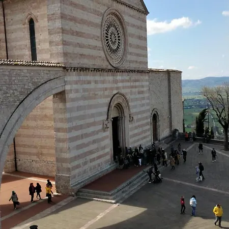 Santa Chiara Apartament Asyż