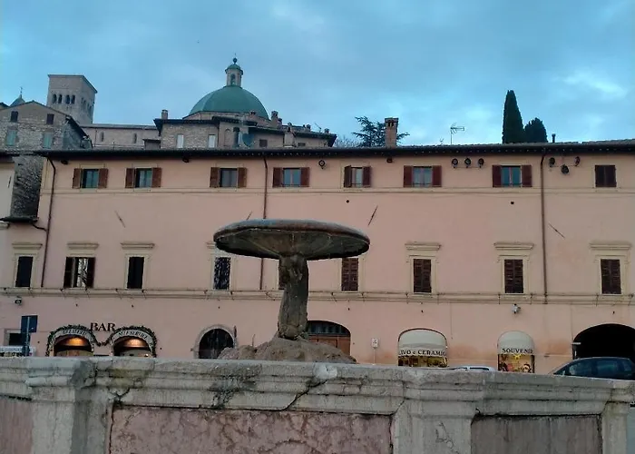 Santa Chiara Apartment *