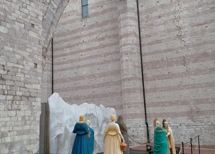 Santa Chiara Apartment *