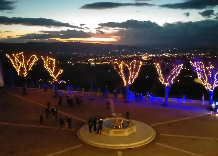 Santa Chiara Apartment *