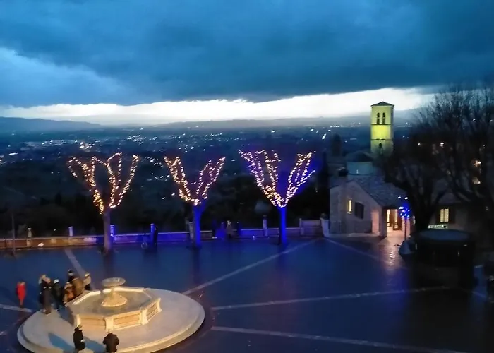 Santa Chiara * Asyż