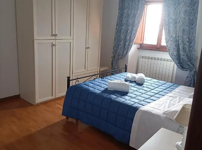 Santa Chiara Apartament *