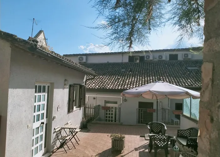 Santa Chiara Apartment